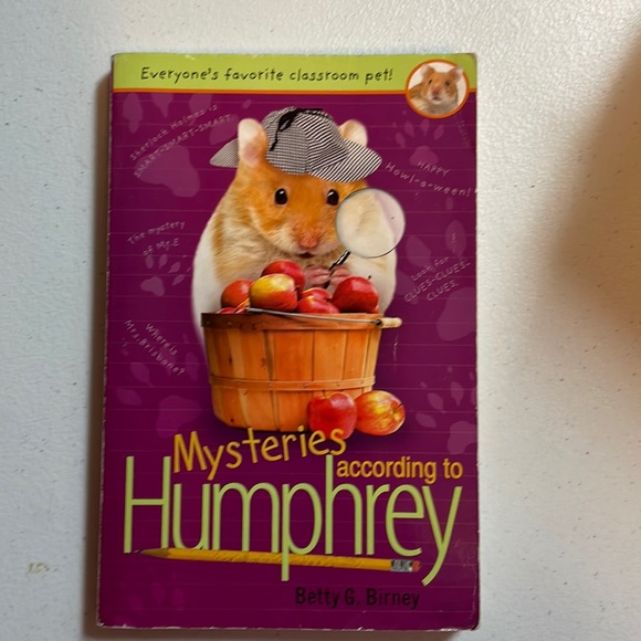 Books Other - 📚2/$6  Mysteries According to Humphrey #8 in Series